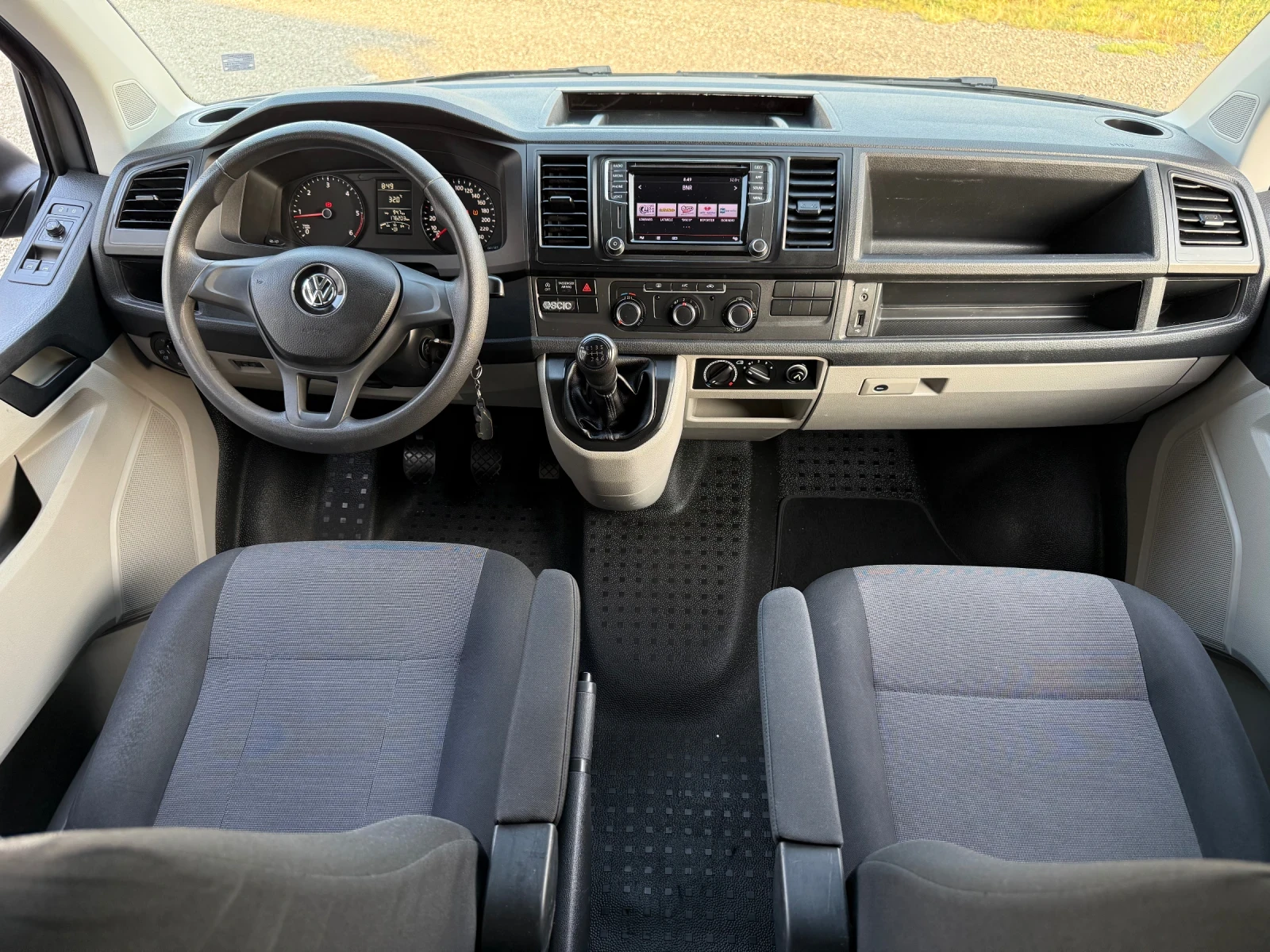VW Transporter 2.0TDI 150 кс 176000 км 5 местен Euro 6 B - изображение 8