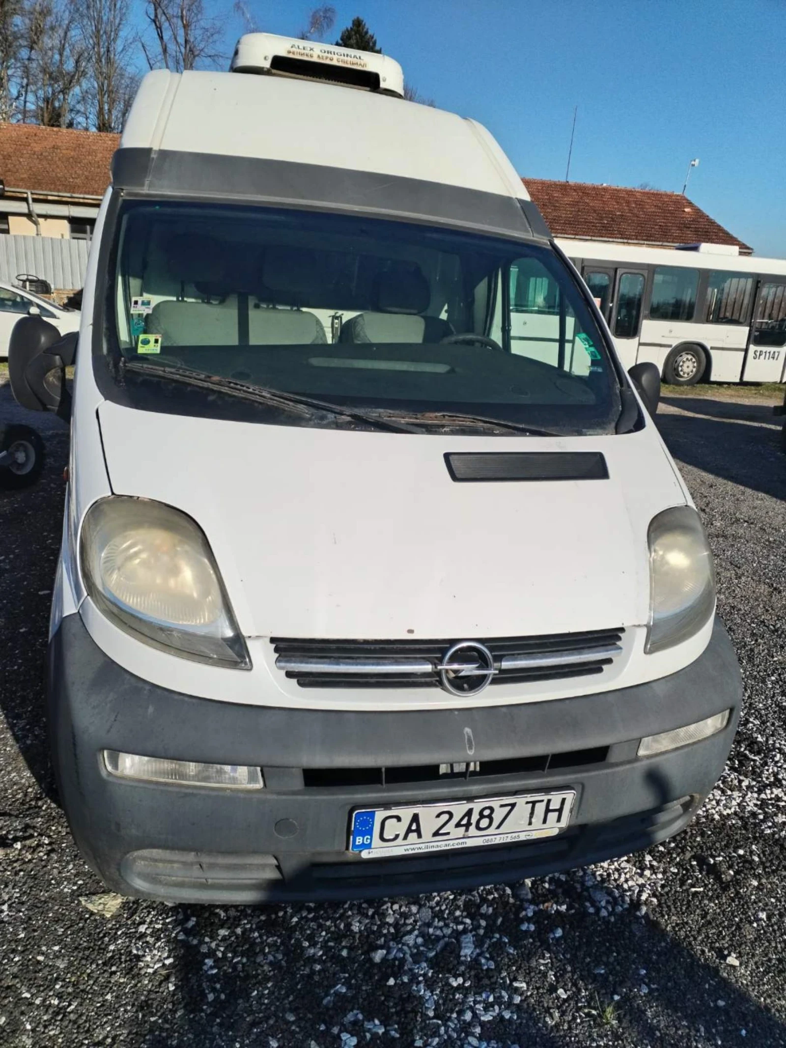 Opel Vivaro 1.9 хладилен, снимка 5 - Бусове и автобуси - 55238768