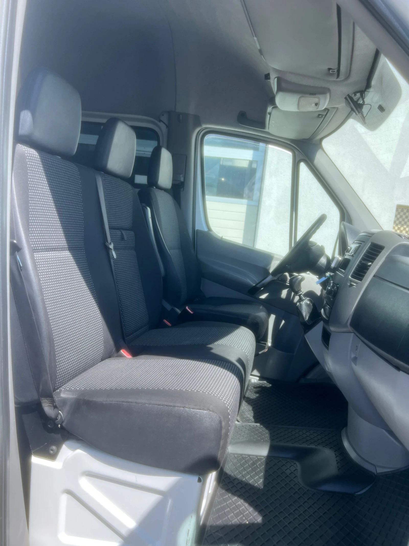 Mercedes-Benz Sprinter 316 160к.с / 6-местен / Климатроник, снимка 12 - Бусове и автобуси - 55723405