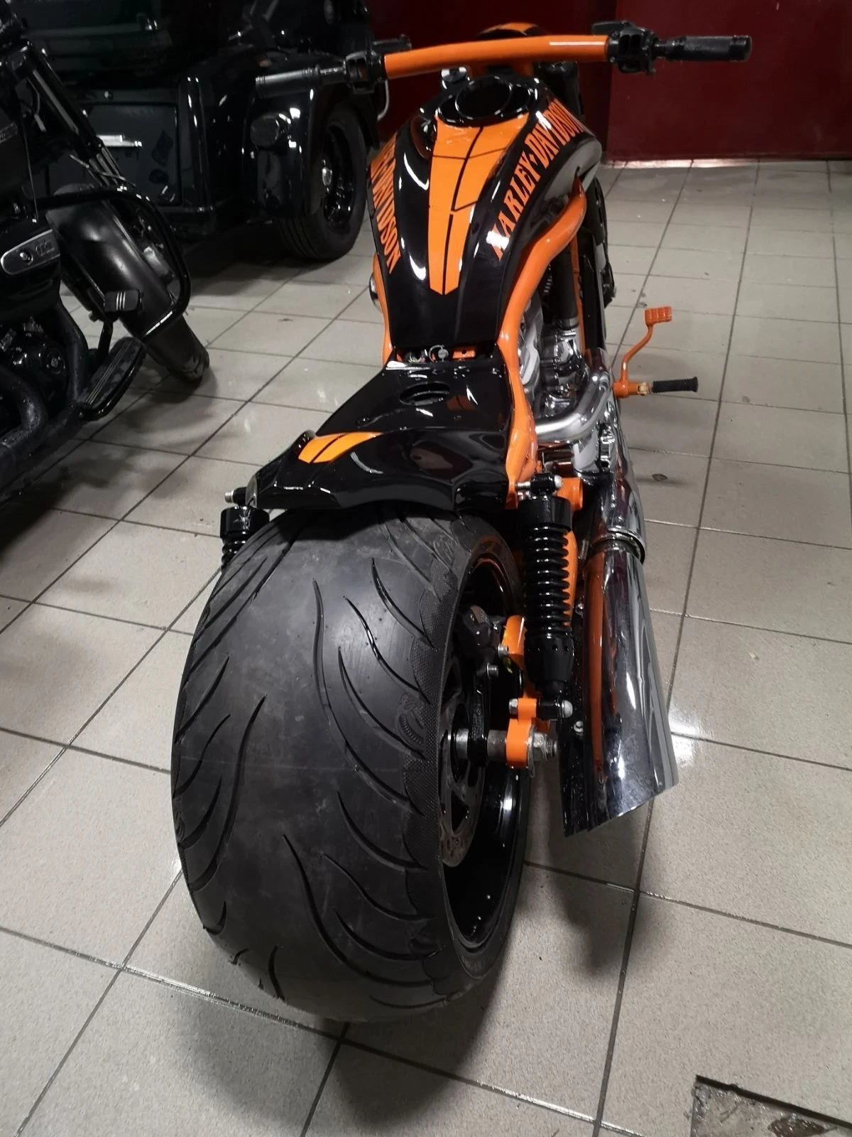 Harley-Davidson V-Rod  - изображение 3