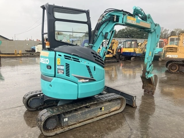 Багер Kobelco SK30UR-6 / КАТО НОВ / ОЧАКВАН ВНОС !!!, снимка 3 - Индустриална техника - 55886387