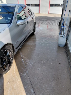 Mercedes-Benz 220 2.2 - 1999 € / 3909.70 лв. - 81738559 2