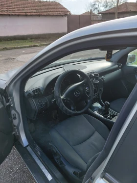 Mercedes-Benz 220 2.2, снимка 9 - Автомобили и джипове - 53406344