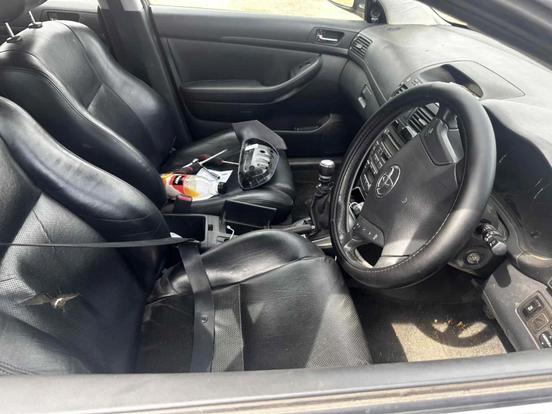 Toyota Avensis  Toyota Avensis  2. 2 D-4D (150 к. с. ), снимка 8 - Автомобили и джипове - 52982154