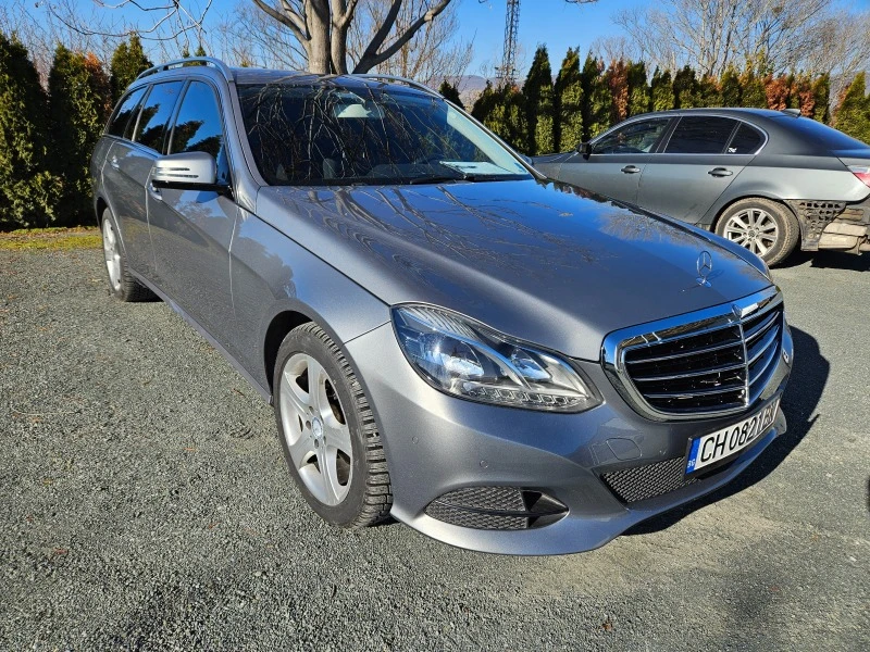 Mercedes-Benz E 220, снимка 12 - Автомобили и джипове - 47803643