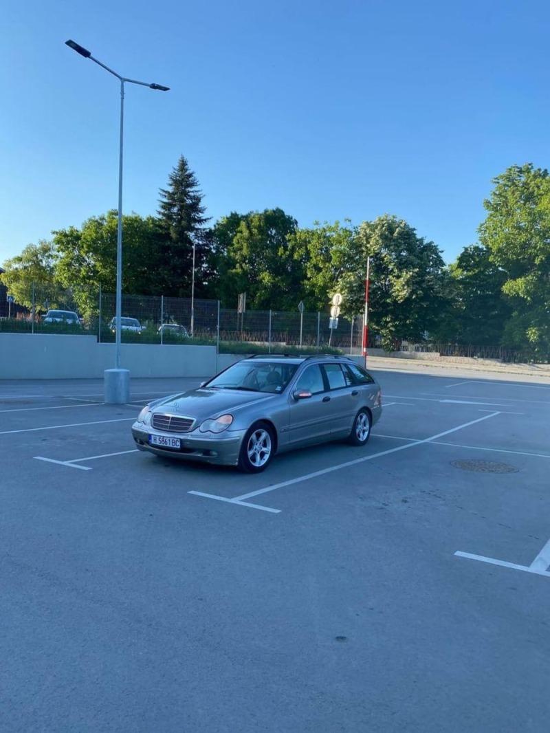 Mercedes-Benz C 180 Facelift, бял салон, рялни километри, 150кс, , снимка 2 - Автомобили и джипове - 46091268