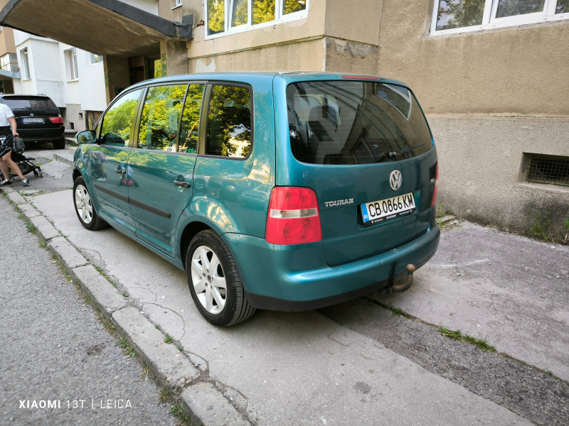 VW Touran, снимка 3 - Автомобили и джипове - 46163265