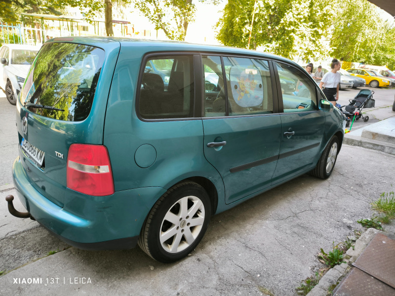 VW Touran, снимка 5 - Автомобили и джипове - 46163265