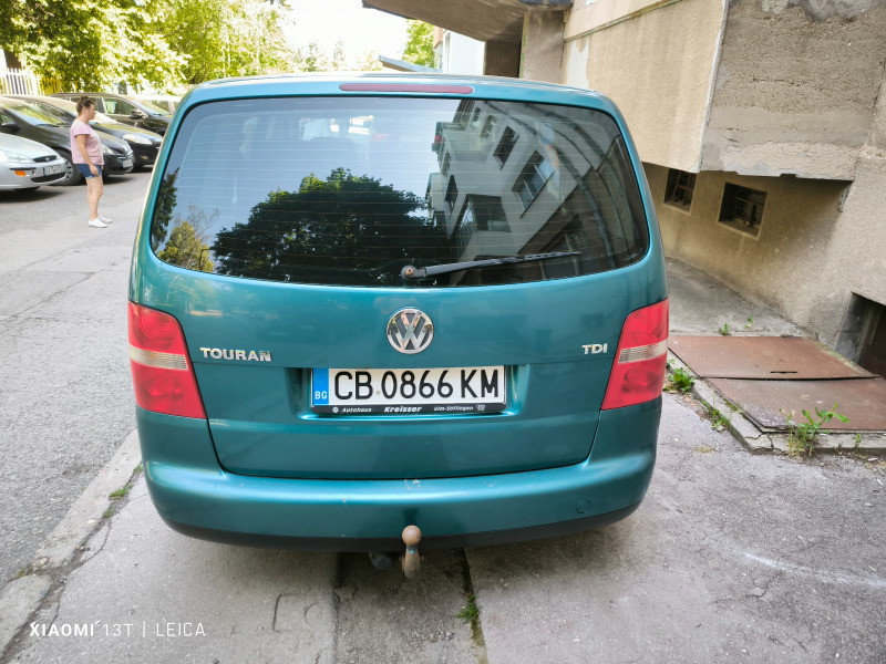 VW Touran, снимка 4 - Автомобили и джипове - 46163265