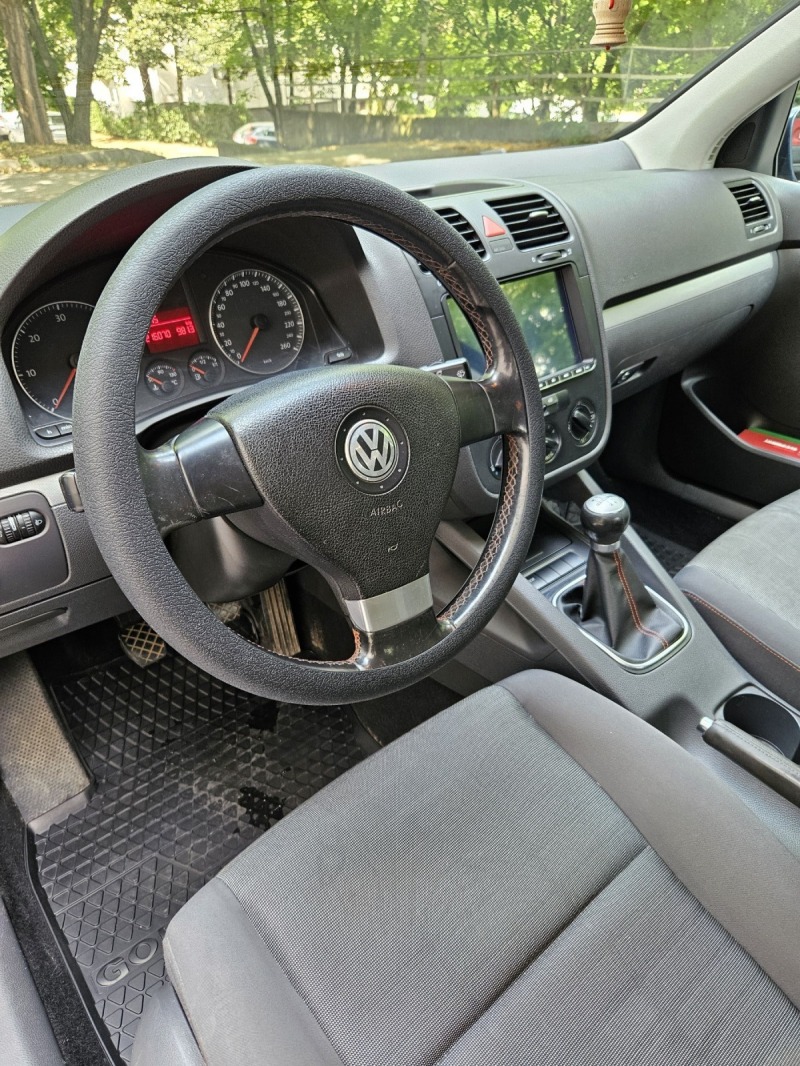 VW Golf, снимка 11 - Автомобили и джипове - 46415655