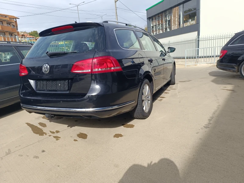 VW Passat 1.6 TDI, снимка 3 - Автомобили и джипове - 48068268