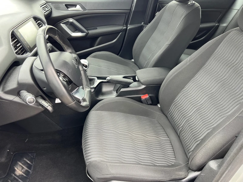 Peugeot 308 1.6 HDI, снимка 10 - Автомобили и джипове - 49165512