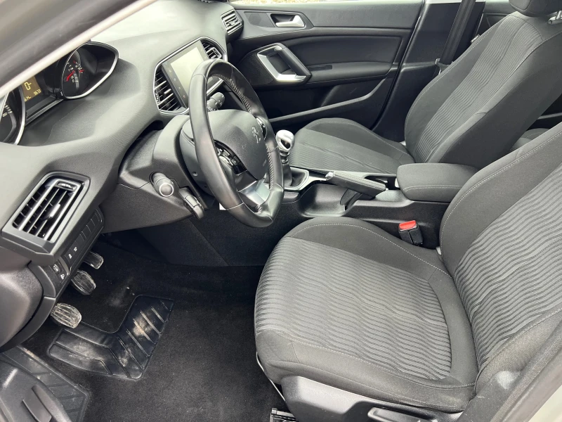 Peugeot 308 1.6 HDI, снимка 9 - Автомобили и джипове - 49165512