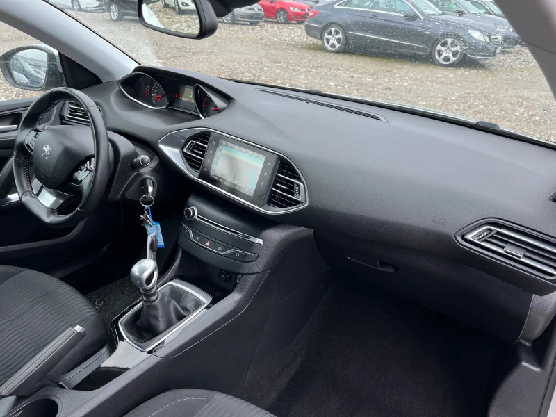 Peugeot 308 1.6 HDI, снимка 14 - Автомобили и джипове - 49165512