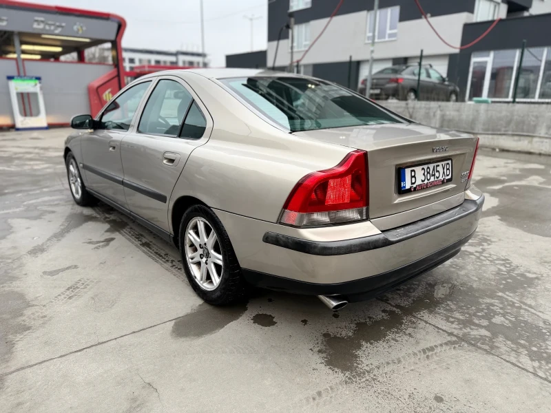 Volvo S60 2.4 Turbo Автоматик, снимка 5 - Автомобили и джипове - 49314061