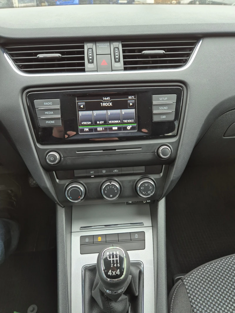 Skoda Octavia TDI, снимка 12 - Автомобили и джипове - 53458741