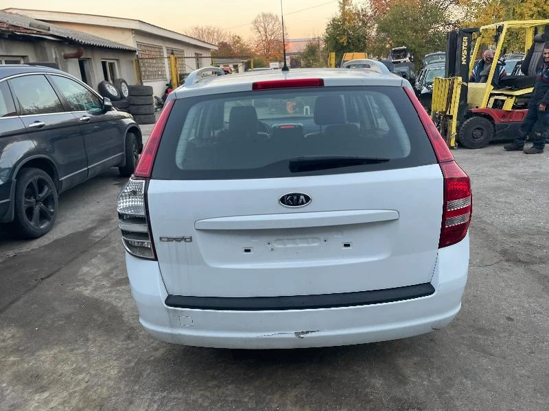 Kia Ceed, снимка 5 - Автомобили и джипове - 34703982