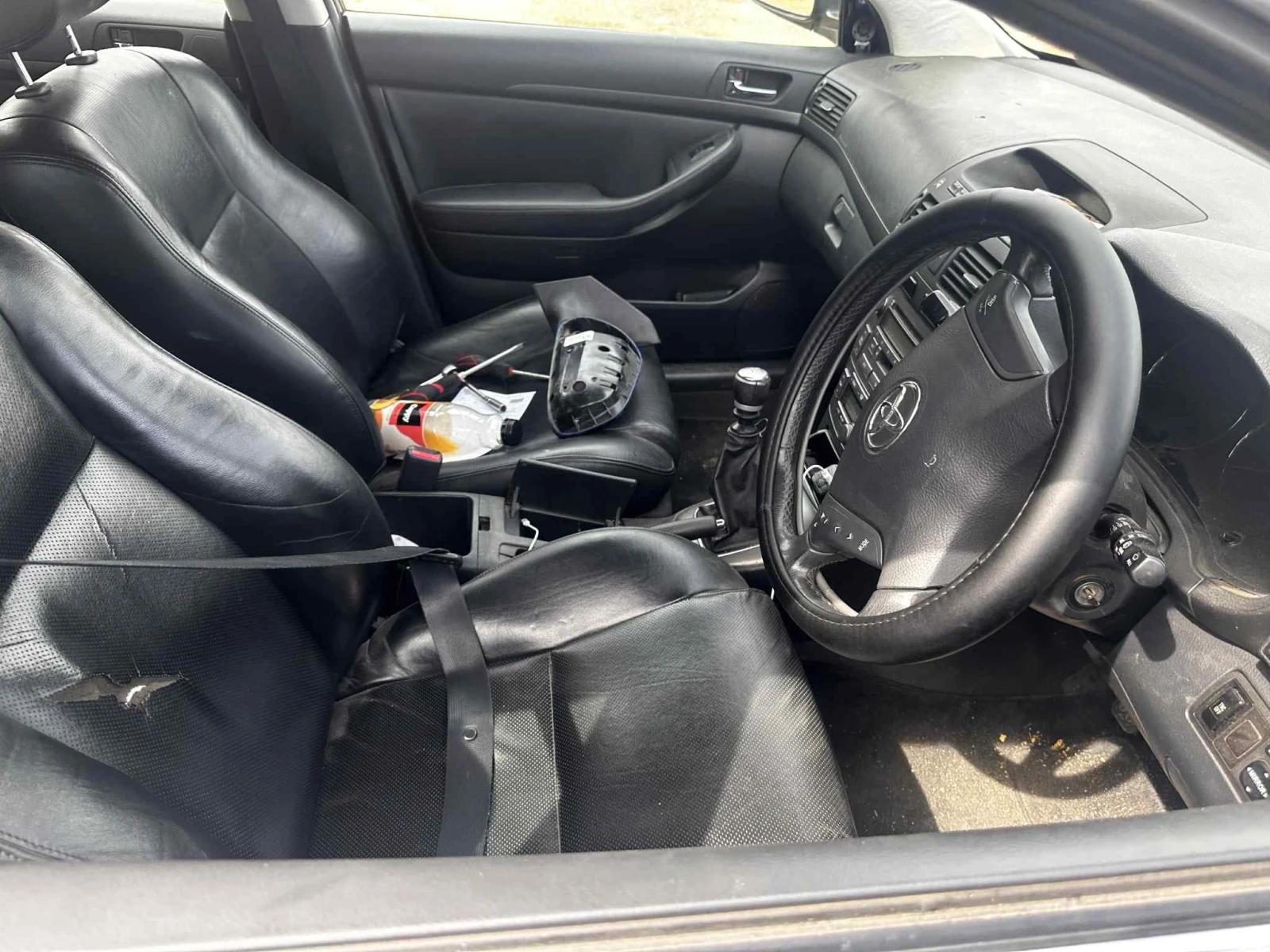 Toyota Avensis  Toyota Avensis  2. 2 D-4D (150 к. с. ) - изображение 8