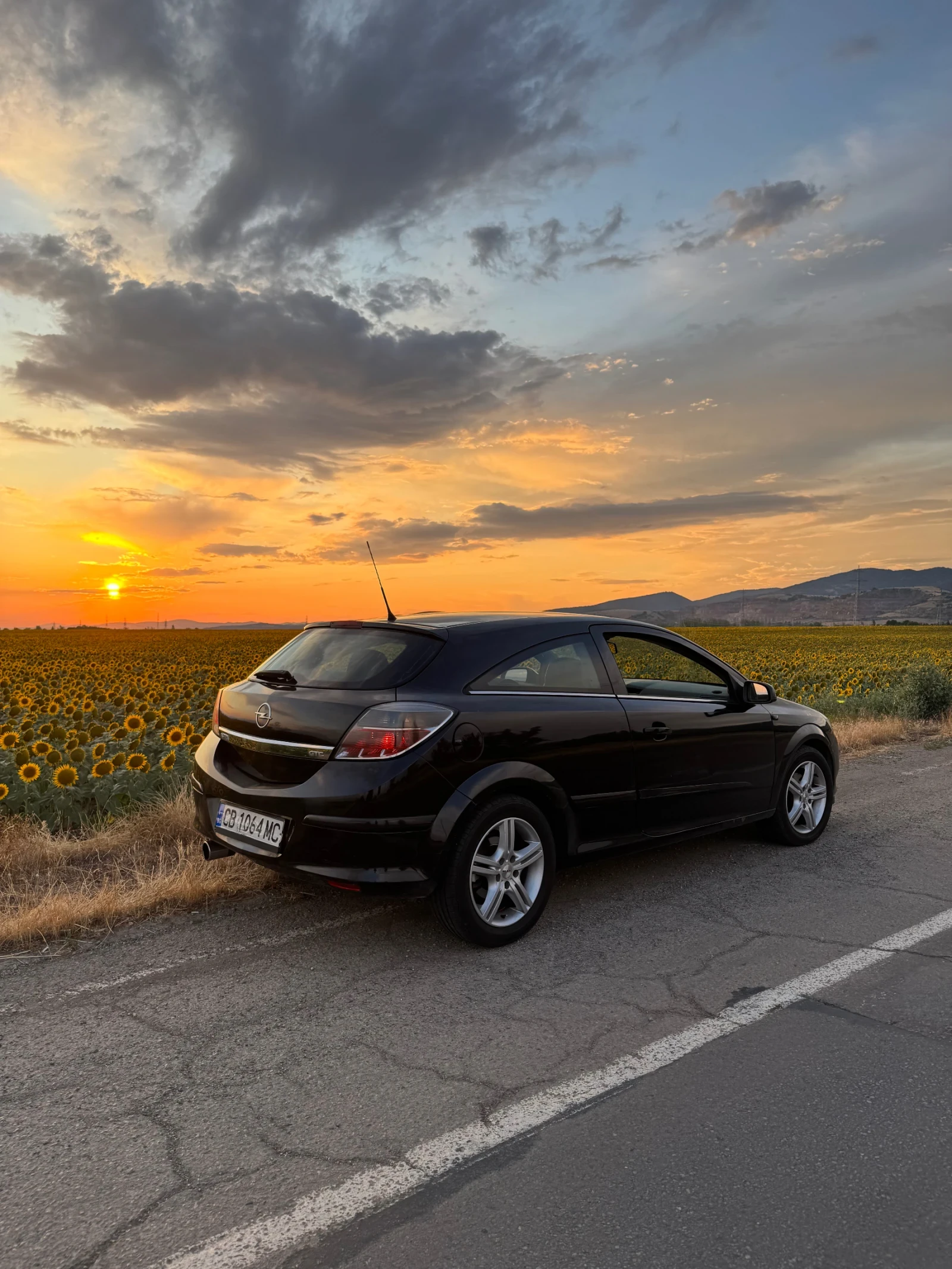 Opel Astra GTC Алкантар  - изображение 2