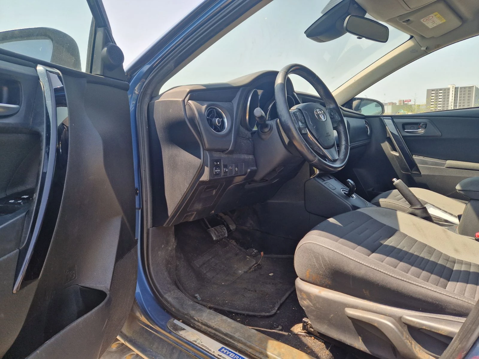 Toyota Auris 1.8 Hybrid Active - изображение 7