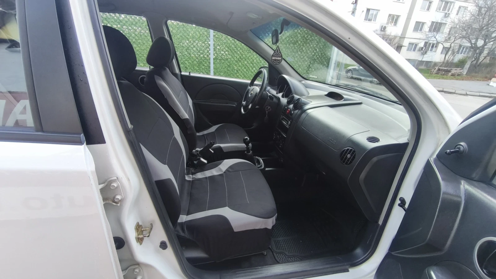 Chevrolet Aveo 1.4i-94к.с GPL Регистрирана - изображение 8