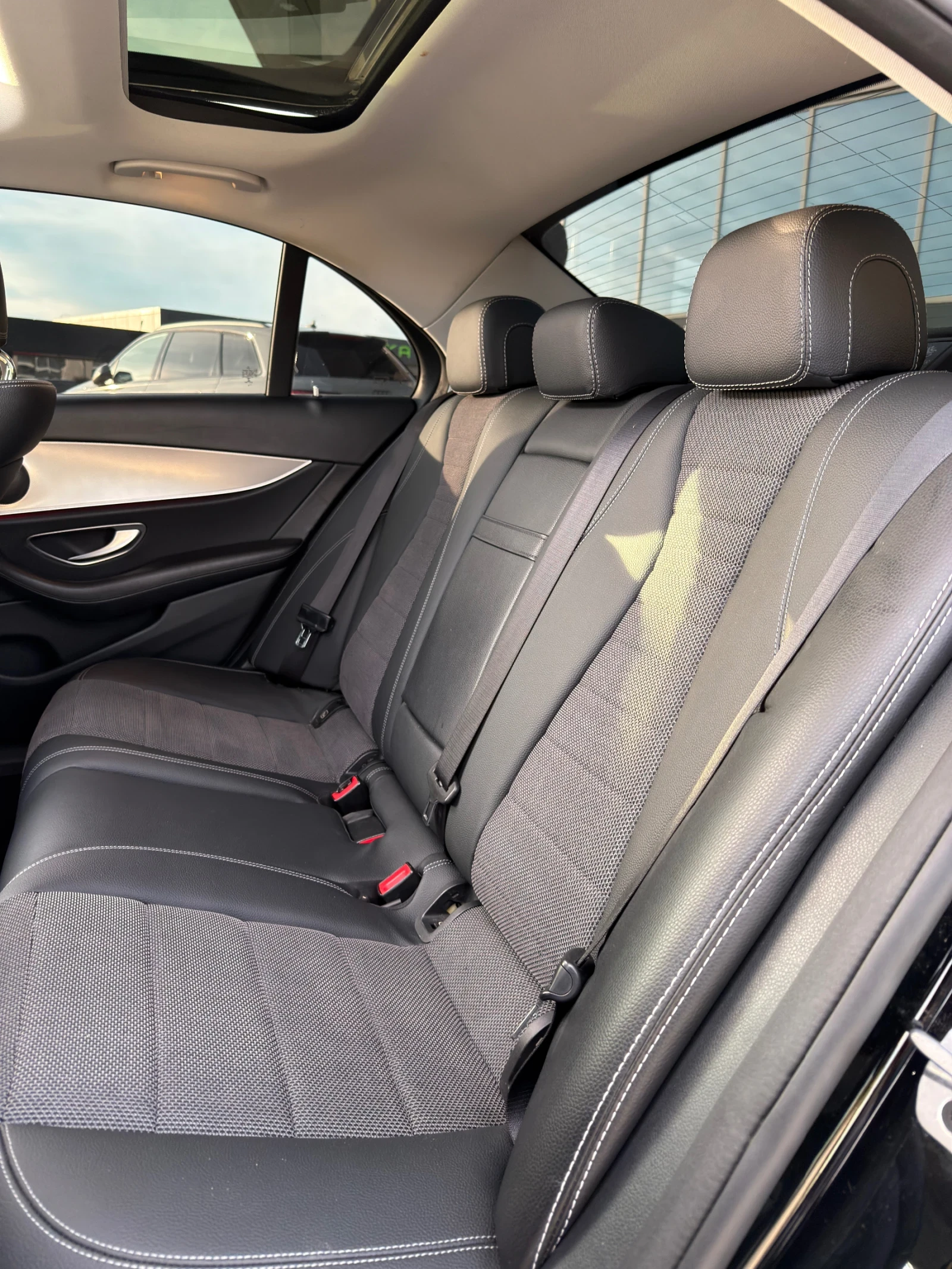 Mercedes-Benz E 220 D/PANORAMA/360/DISTRONIC/LANE ASSIST/LIZING | Mobile.bg � ����������� 12