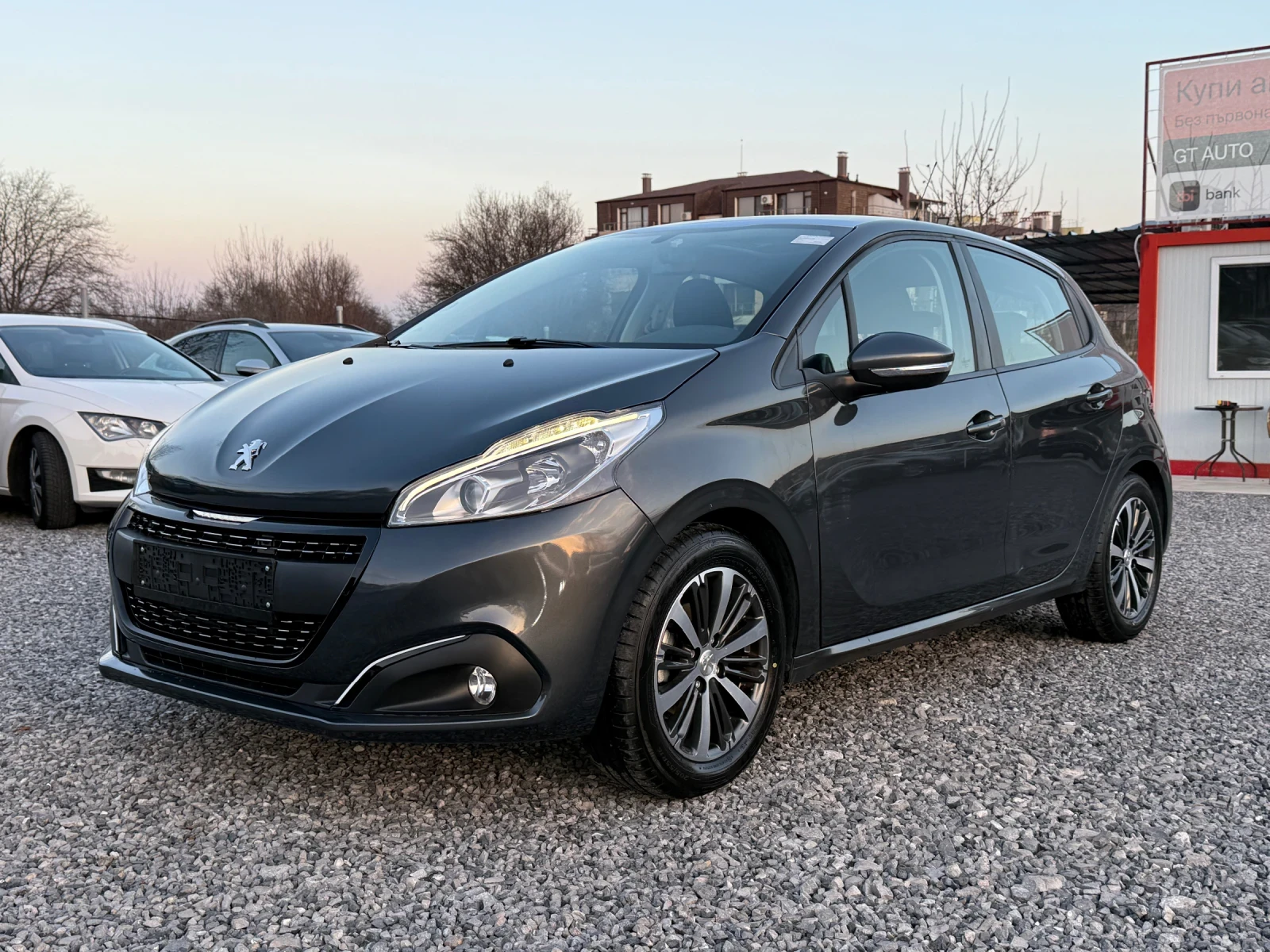 Peugeot 208 Facelift 1.2i(82 ��)76 000��./��������/�������/EU6 | Mobile.bg � ����������� 1