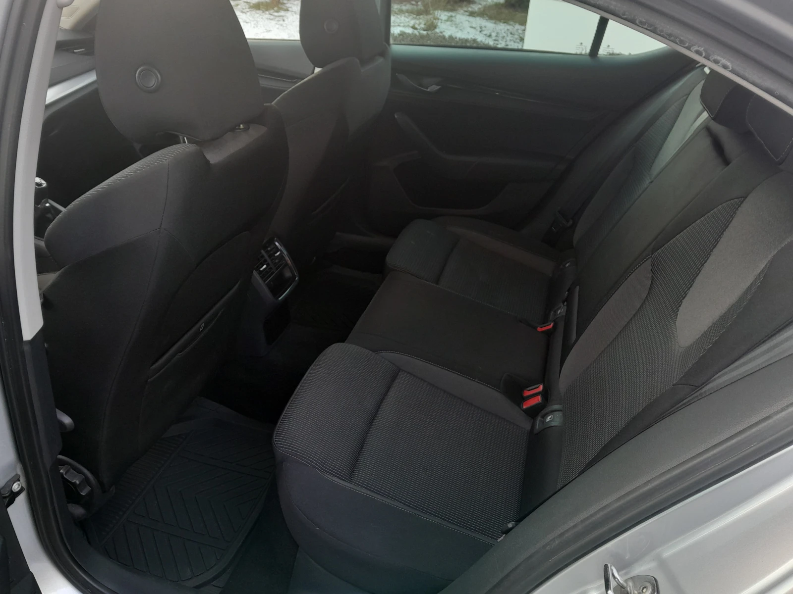 Skoda Octavia 2.0 TDI/6MT, снимка 7 - Автомобили и джипове - 53902981