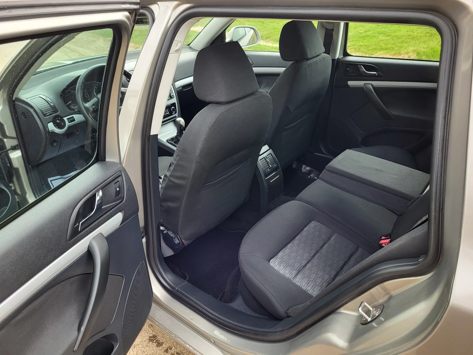 Skoda Octavia 1.6 LPG ITALY, снимка 8 - Автомобили и джипове - 53928933