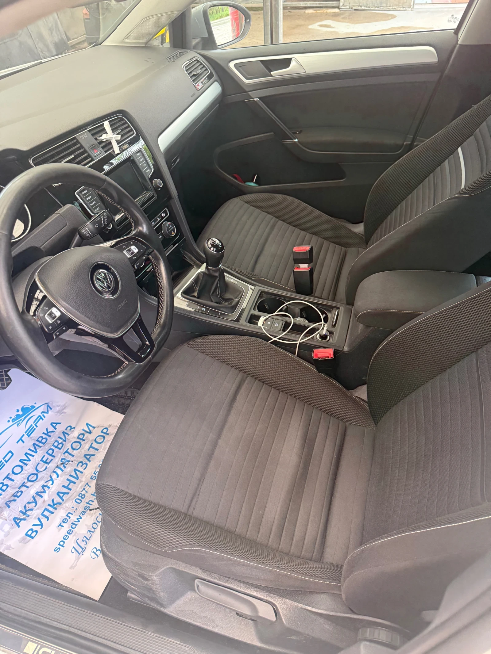VW Golf 1.6 Tdi, снимка 7 - Автомобили и джипове - 54268895