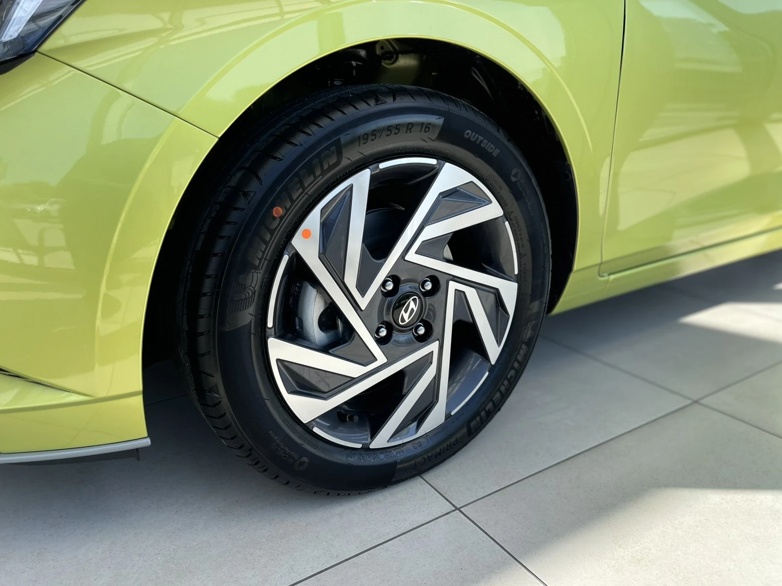 Hyundai I20, снимка 11 - Автомобили и джипове - 54439744