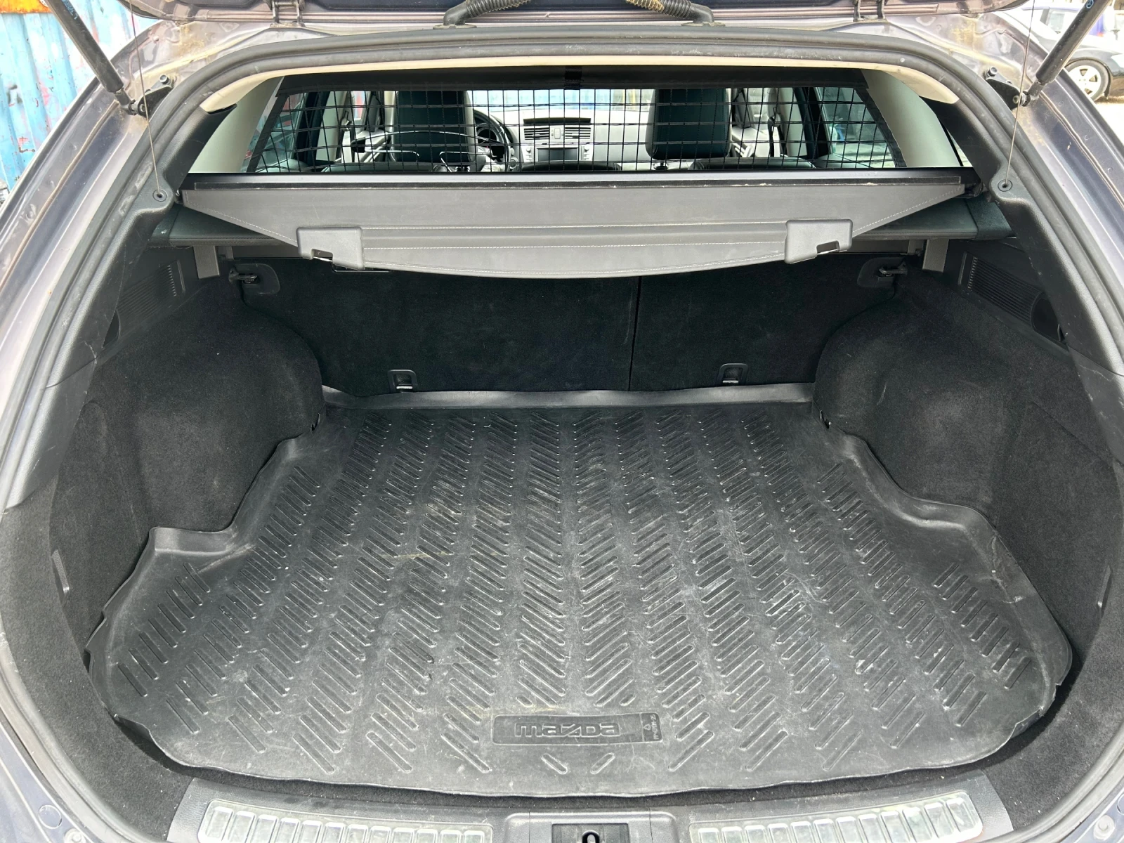 Mazda 6 2.5i SPORT, снимка 14 - Автомобили и джипове - 54484212