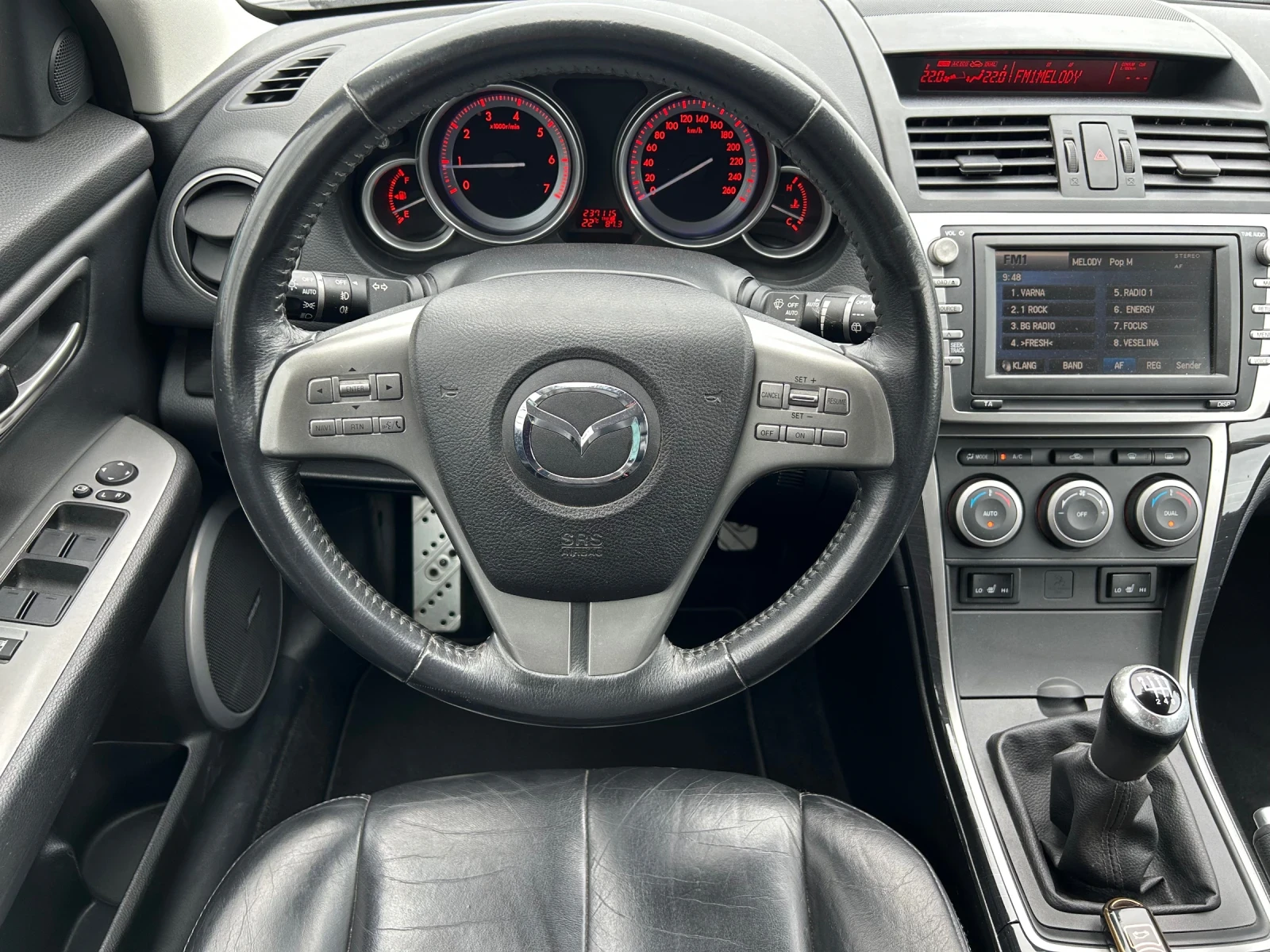 Mazda 6 2.5i SPORT, снимка 8 - Автомобили и джипове - 54484212