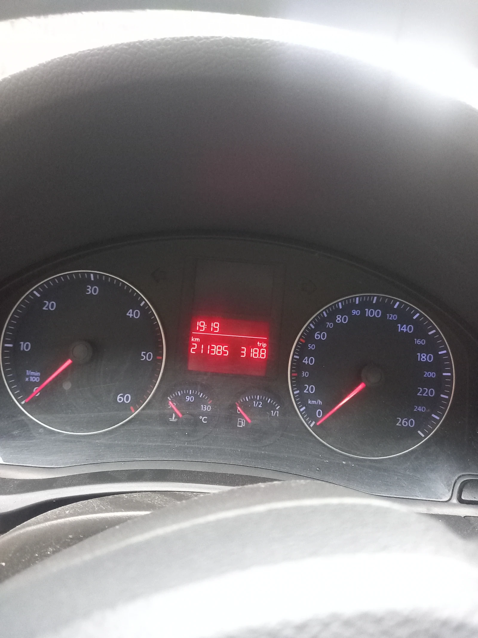 VW Golf Golf 2.0tdi 140к.с., снимка 9 - Автомобили и джипове - 54610365