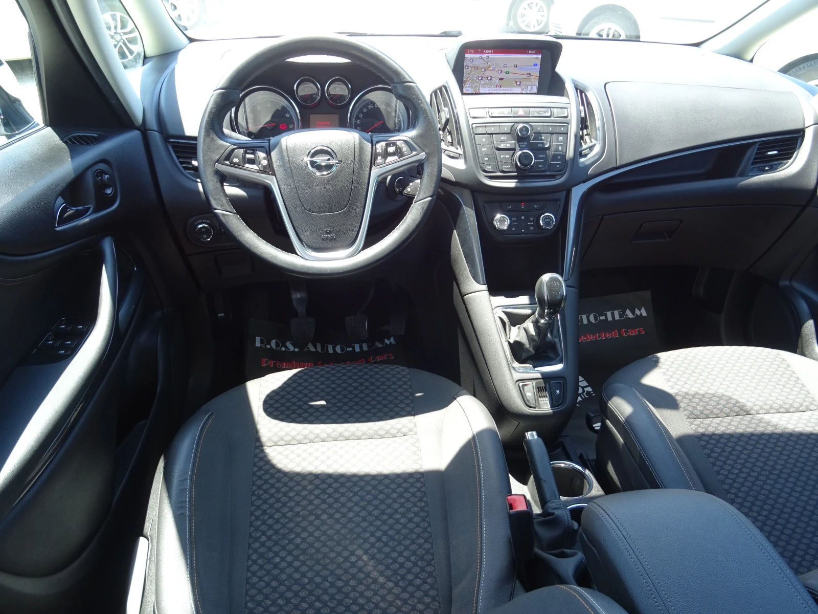 Opel Zafira Tourer 1.4 Turbo LPG   7, снимка 12 - Автомобили и джипове - 54770828