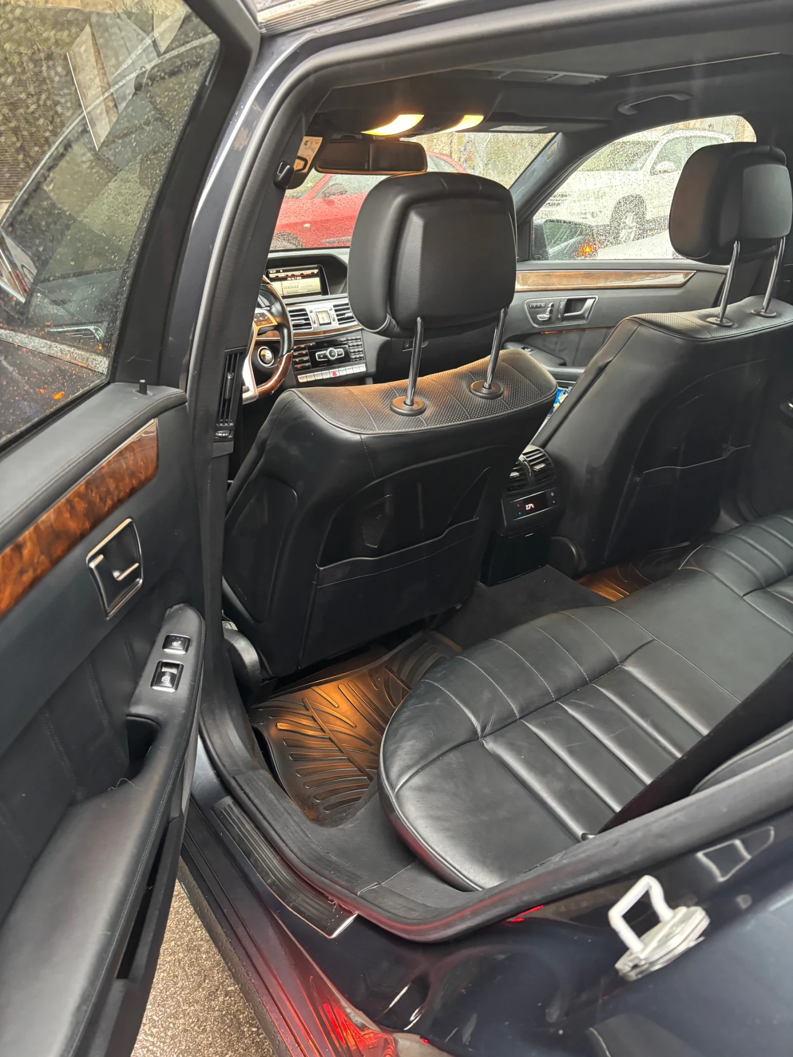 Mercedes-Benz E 350, снимка 13 - Автомобили и джипове - 54713916