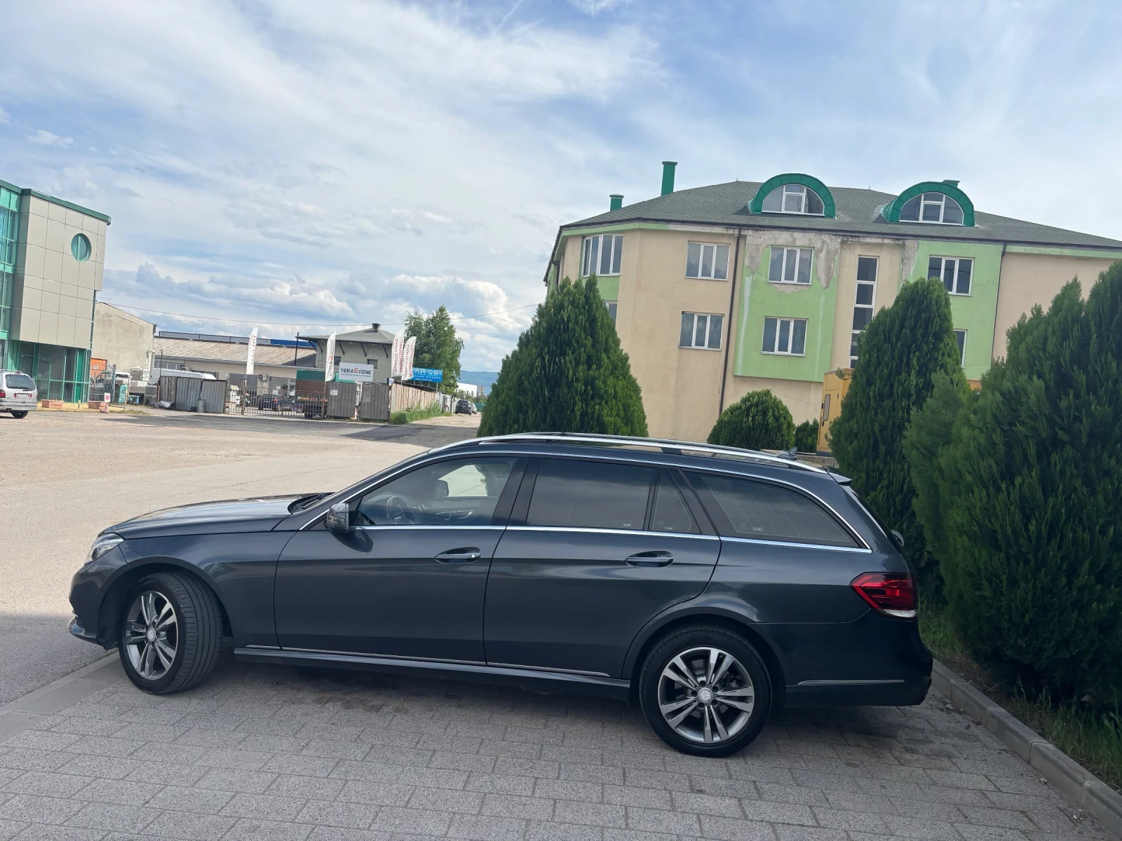 Mercedes-Benz E 350, снимка 3 - Автомобили и джипове - 54713916