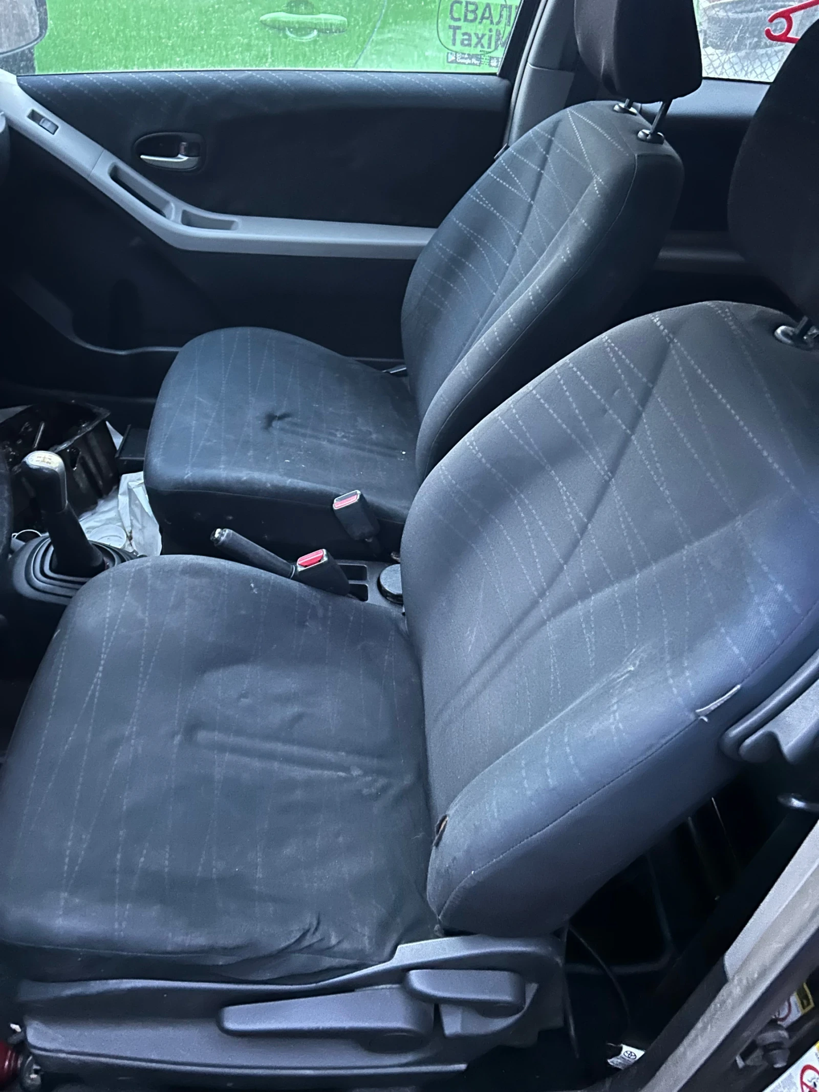 Toyota Yaris 1.0, снимка 5 - Автомобили и джипове - 55022618