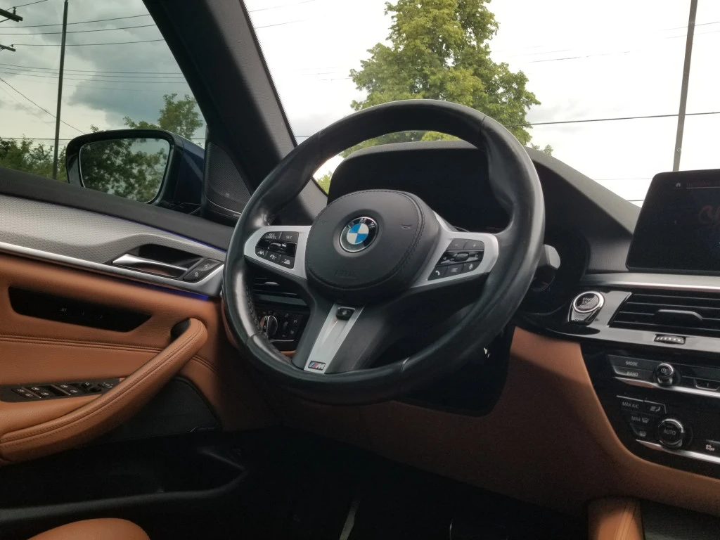 BMW 530 xDrive M-sport HUD, снимка 4 - Автомобили и джипове - 55117947