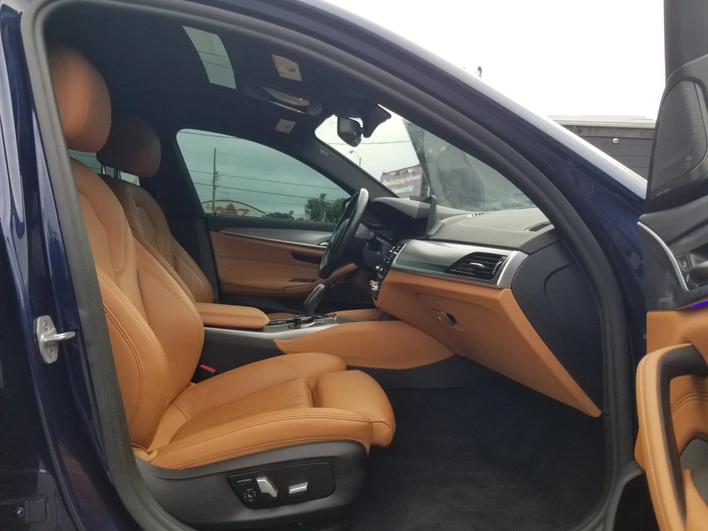 BMW 530 xDrive M-sport HUD, снимка 13 - Автомобили и джипове - 55117947