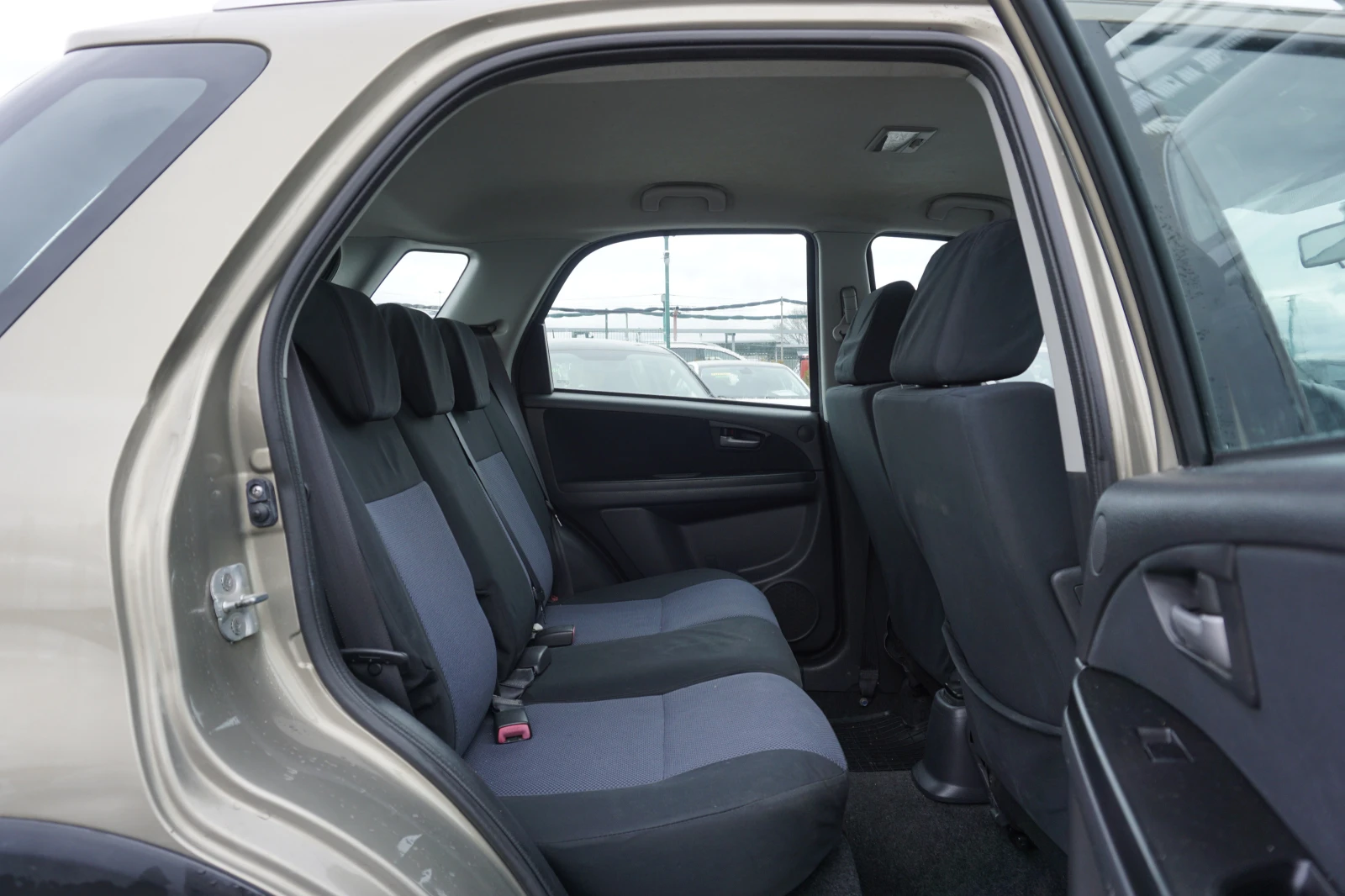 Fiat Sedici, снимка 9 - Автомобили и джипове - 55429916
