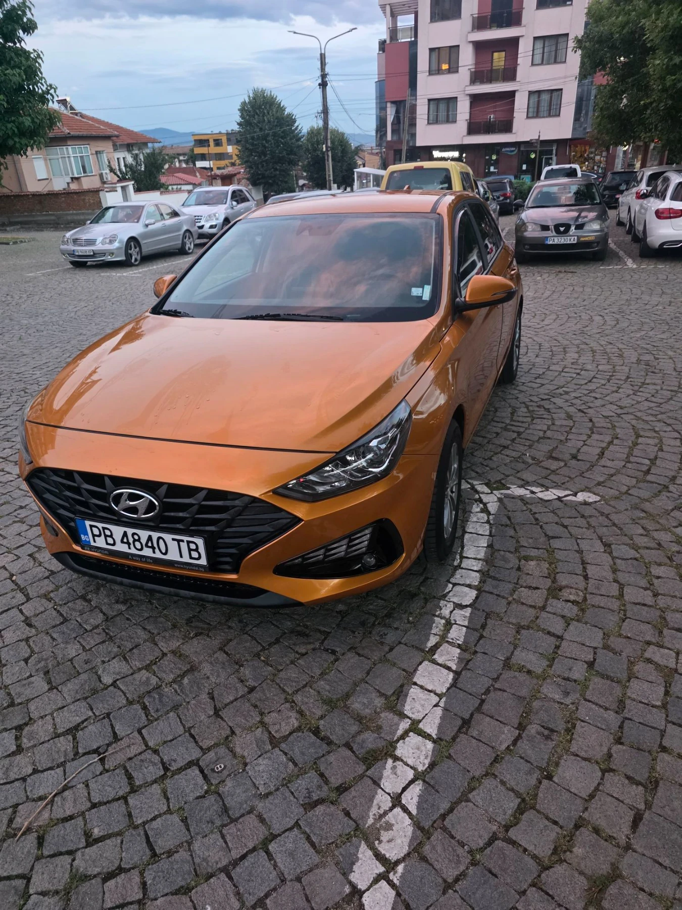 Hyundai I30 Лек автомобил , снимка 2 - Автомобили и джипове - 55710481