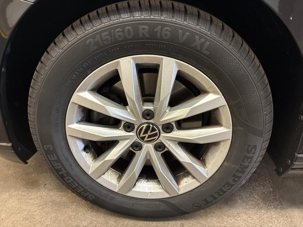 VW Passat Variant 2.0 TDI Business LED Navi Leather, снимка 13 - Автомобили и джипове - 56266720