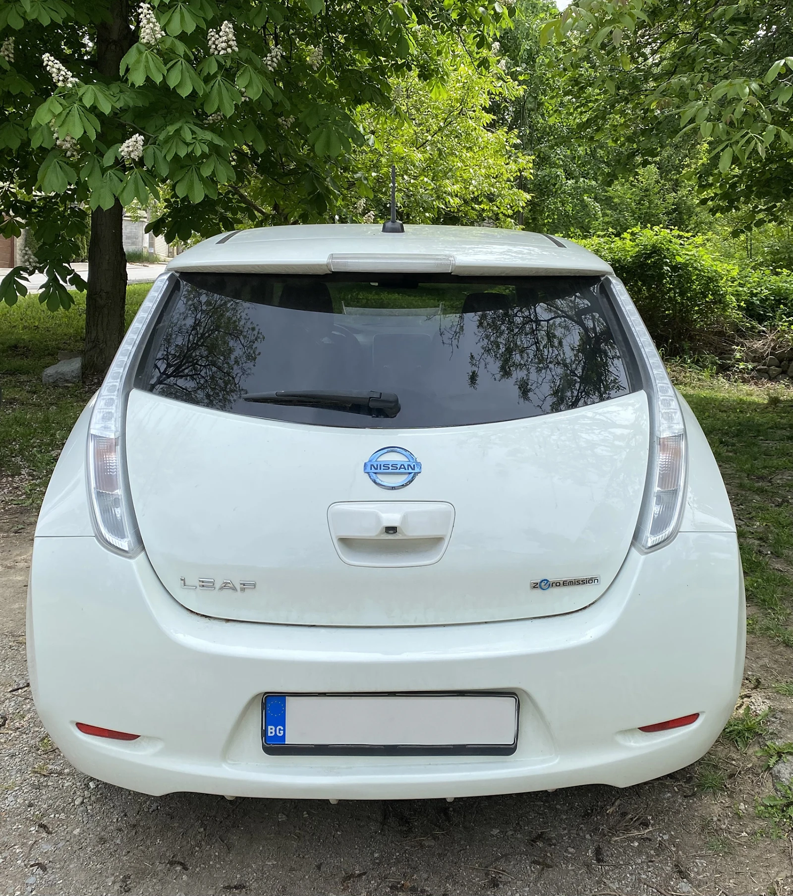 Nissan Leaf  S, снимка 11 - Автомобили и джипове - 56326287