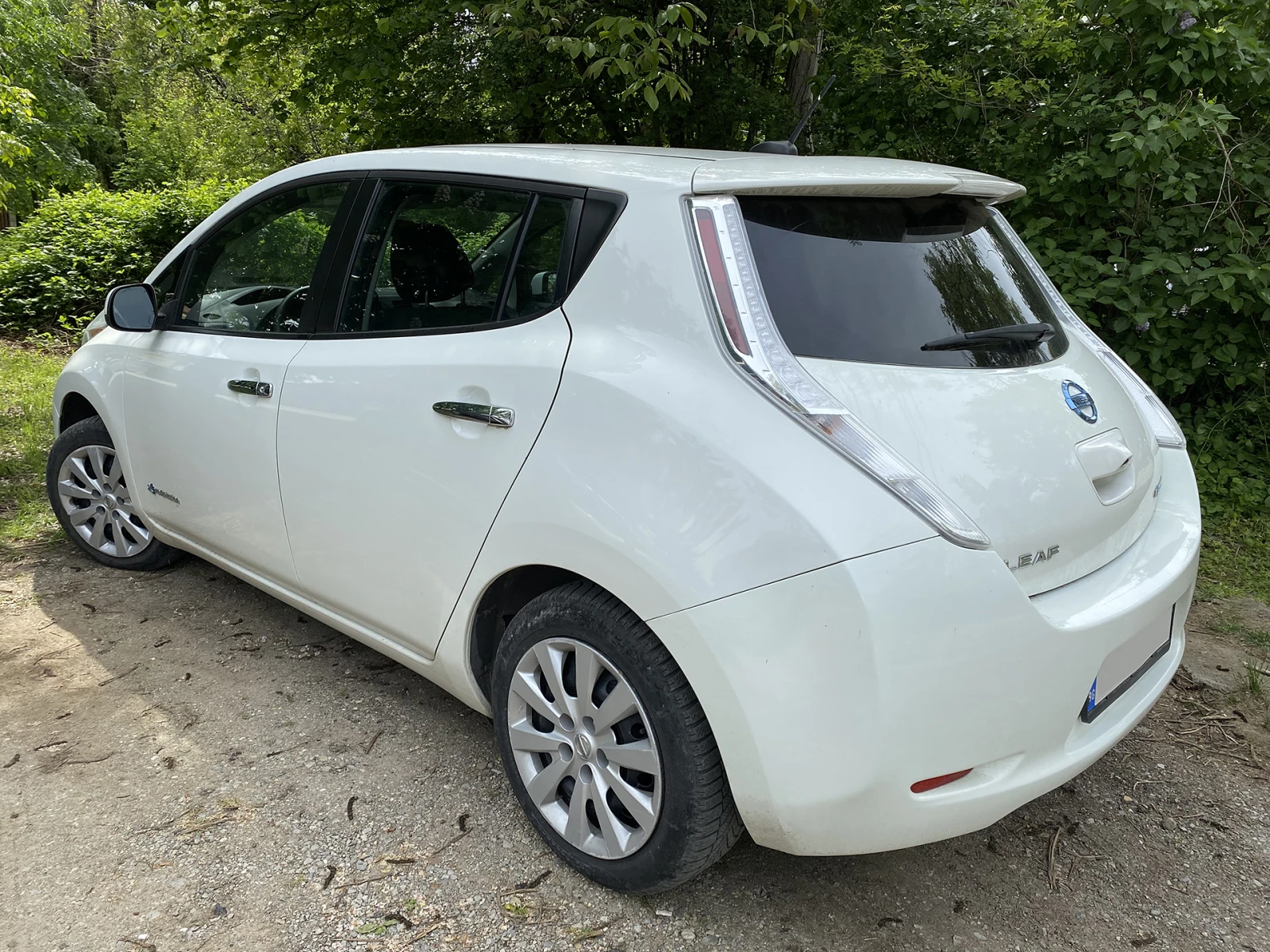 Nissan Leaf  S, снимка 10 - Автомобили и джипове - 56326287