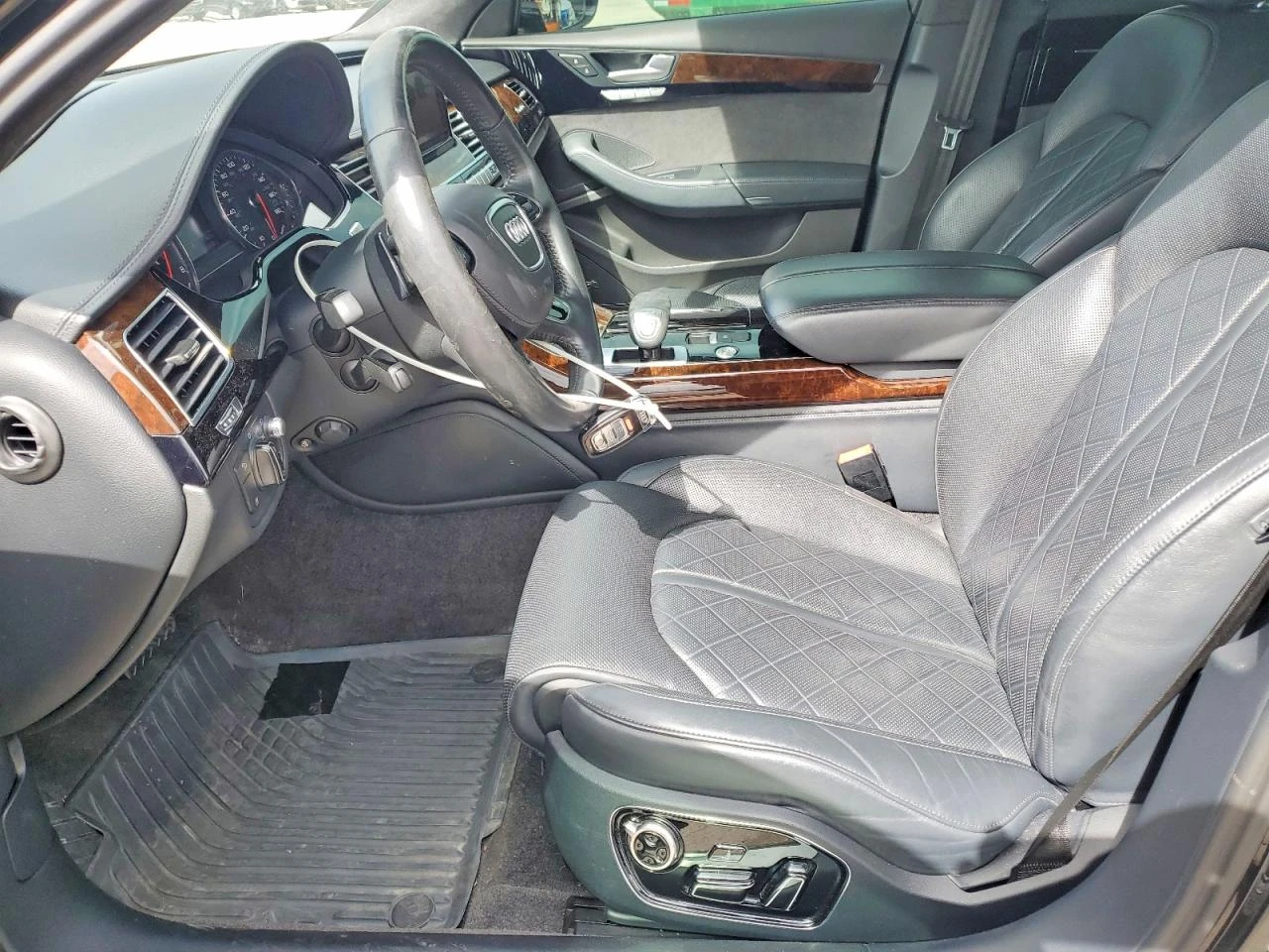 Audi A8 3.0l L Quattro, снимка 7 - Автомобили и джипове - 56351056