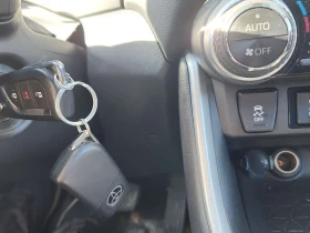 Toyota Rav4 * HYBRID LE * CARFAX * 2 КЛЮЧА * , снимка 8