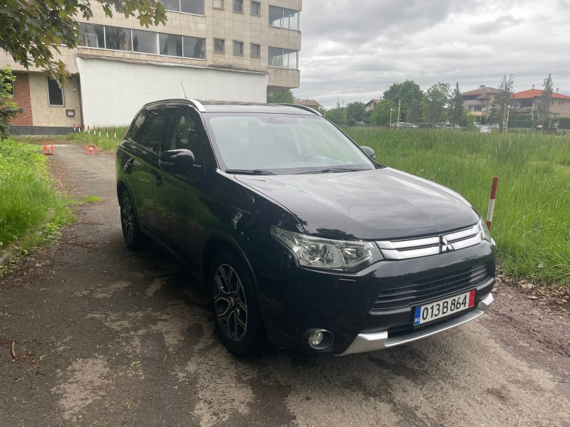 Mitsubishi Outlander 2.2d 4x4 7 местен, снимка 3 - Автомобили и джипове - 45656084