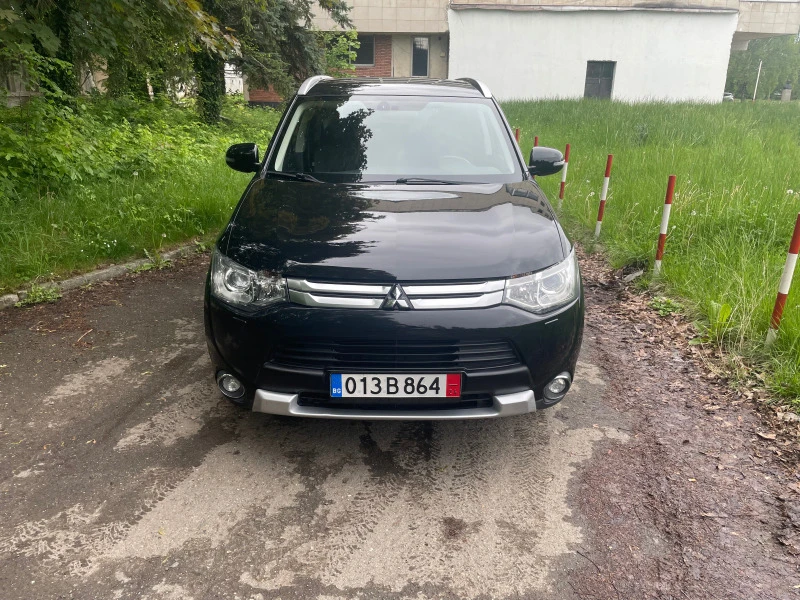 Mitsubishi Outlander 2.2d 4x4 7 местен, снимка 2 - Автомобили и джипове - 45656084