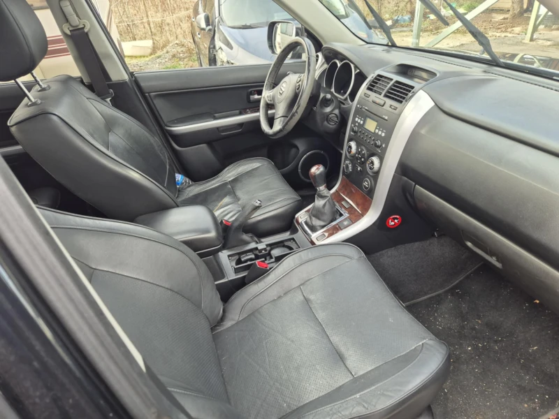 Suzuki Grand vitara, снимка 6 - Автомобили и джипове - 48471919